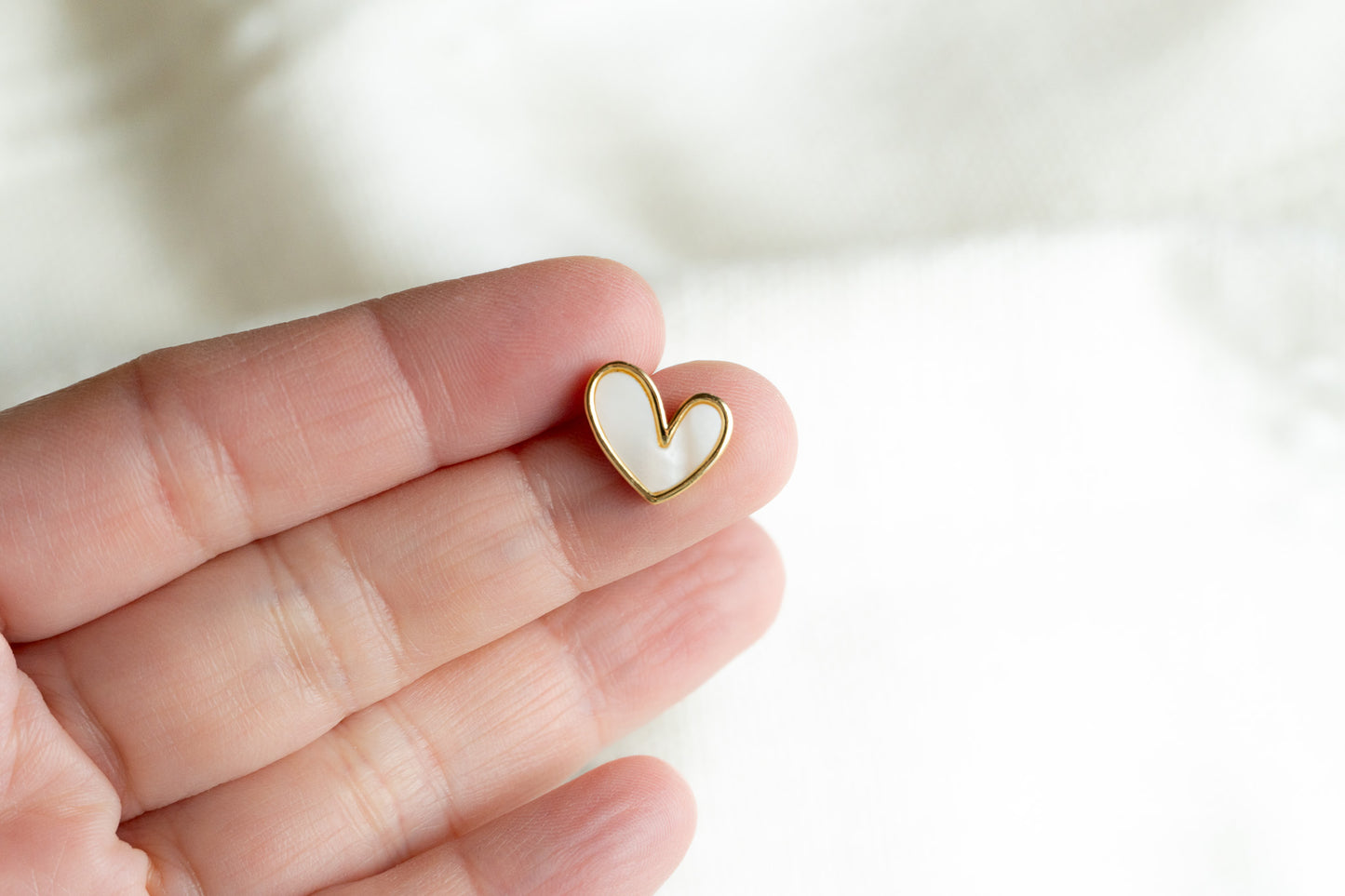 Natural Shell Heart Stud Earrings