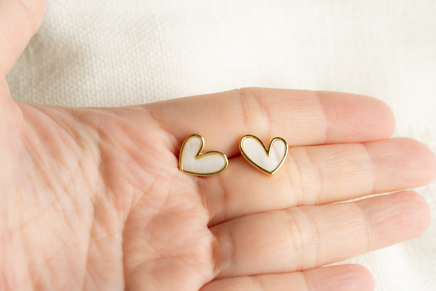 Natural Shell Heart Stud Earrings