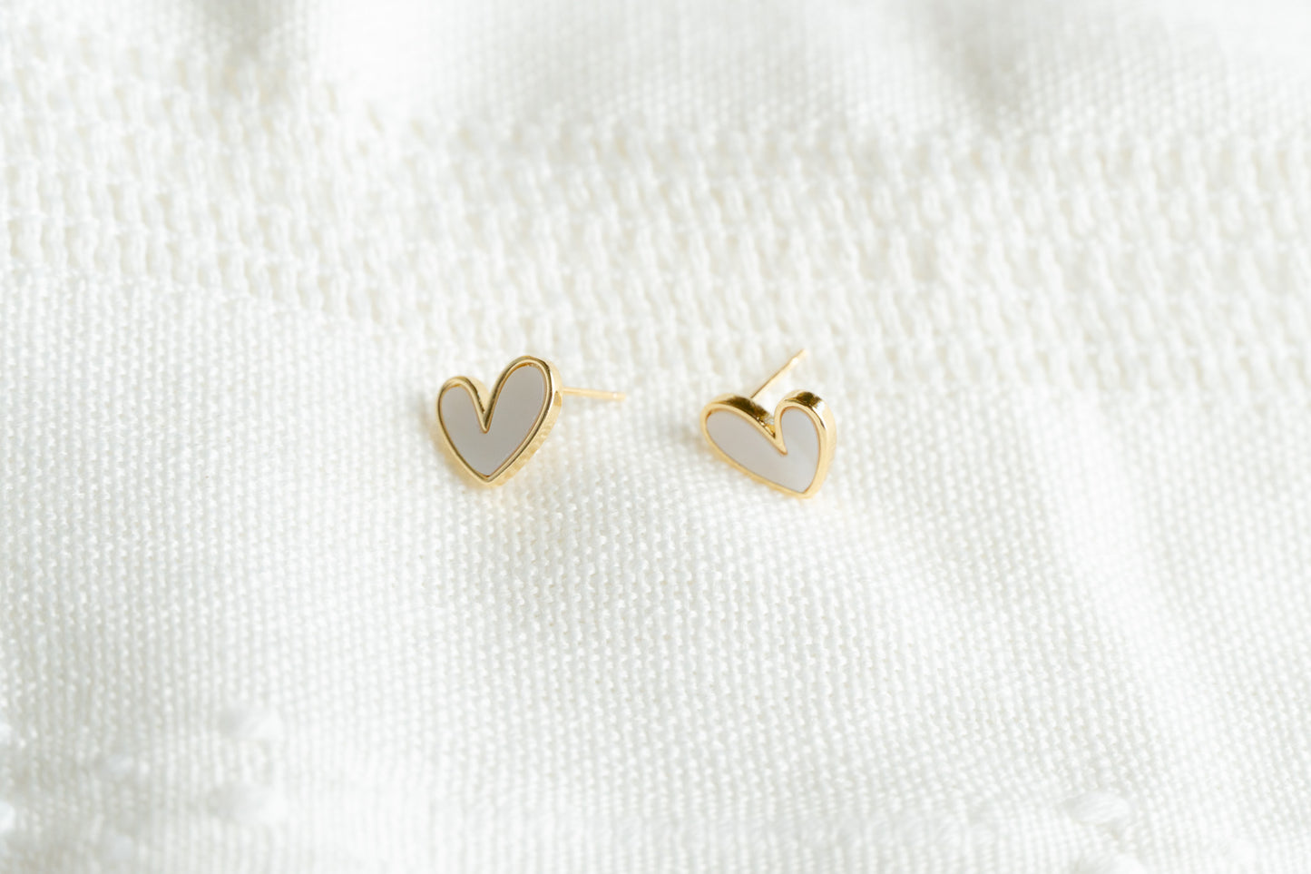 Natural Shell Heart Stud Earrings