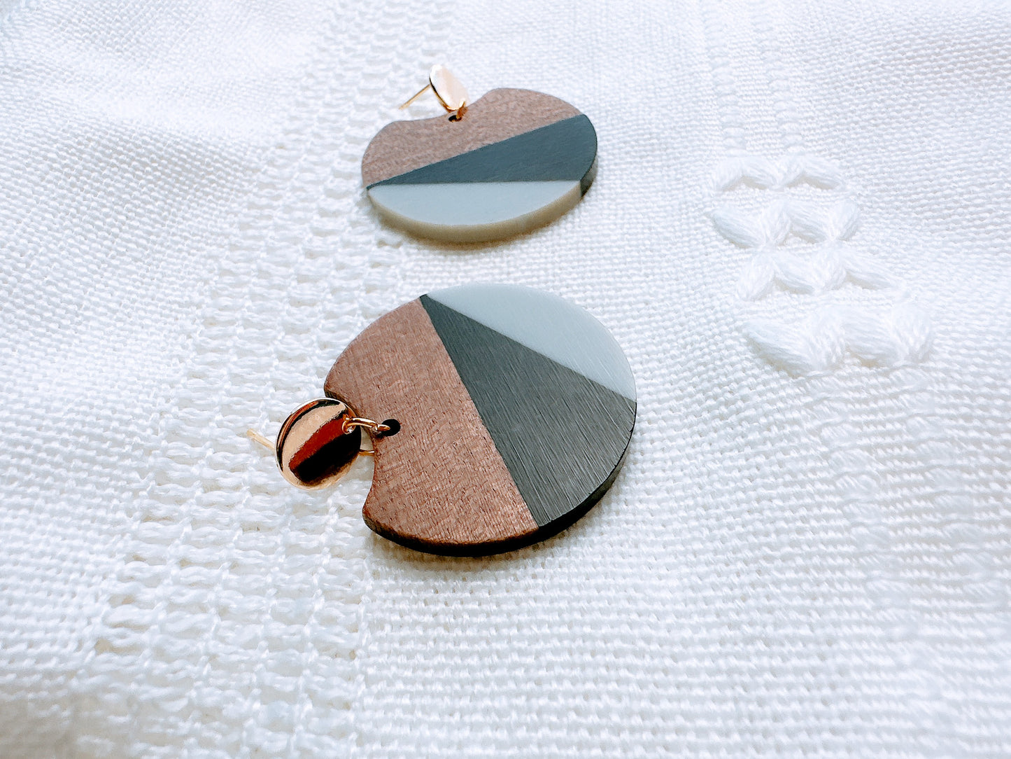 Walnut Wood Stud