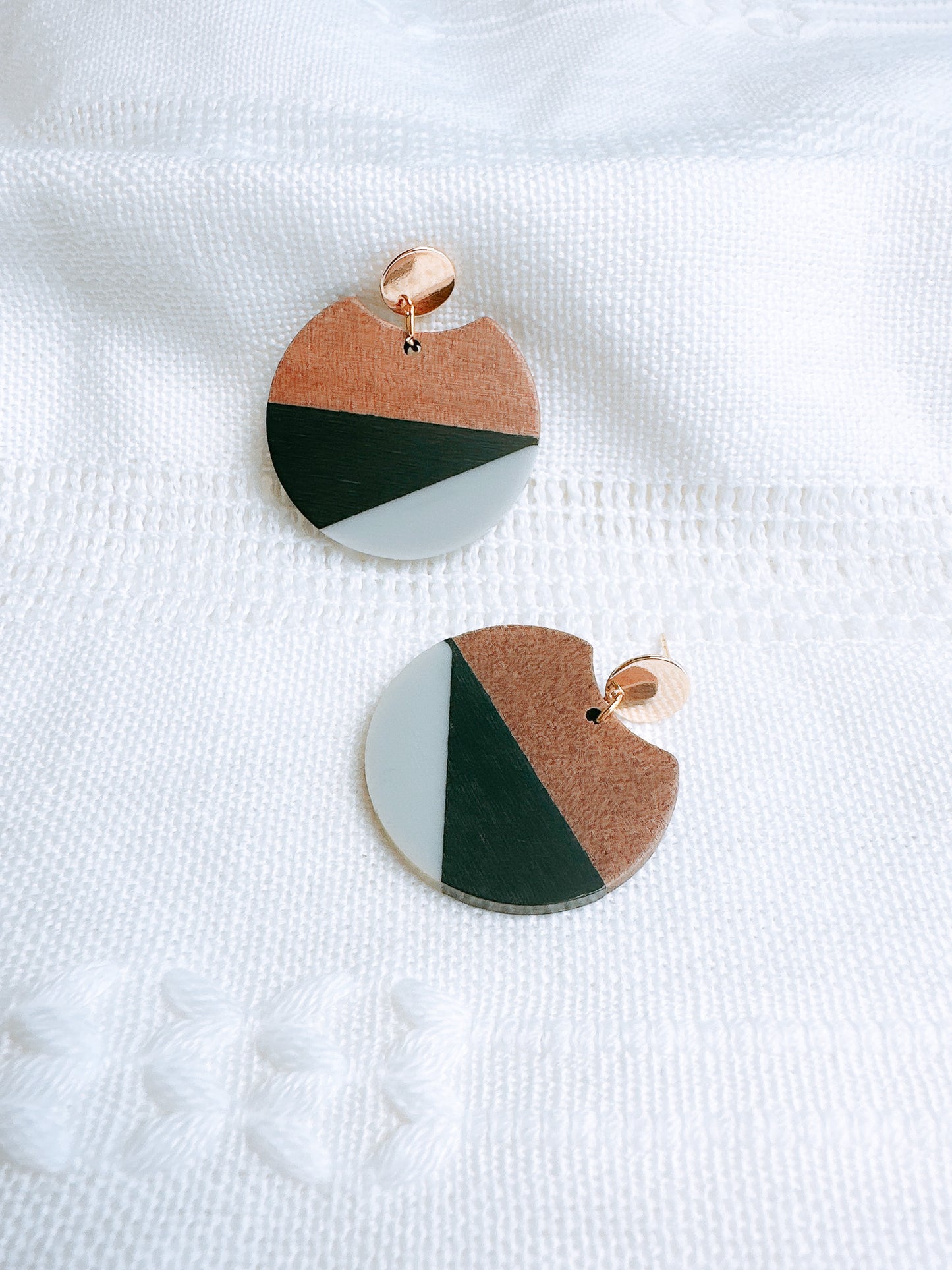 Walnut Wood Stud