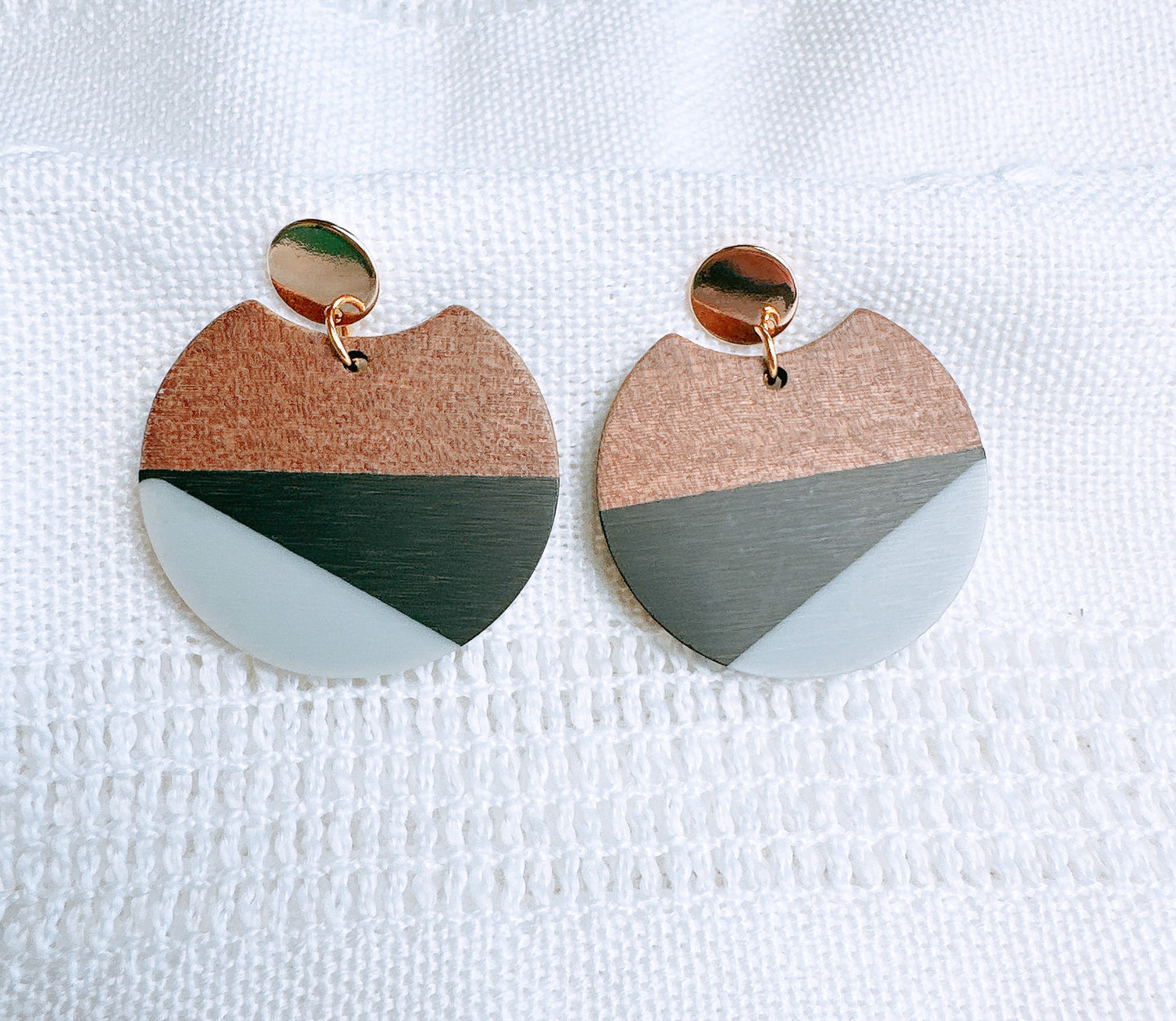 Walnut Wood Stud