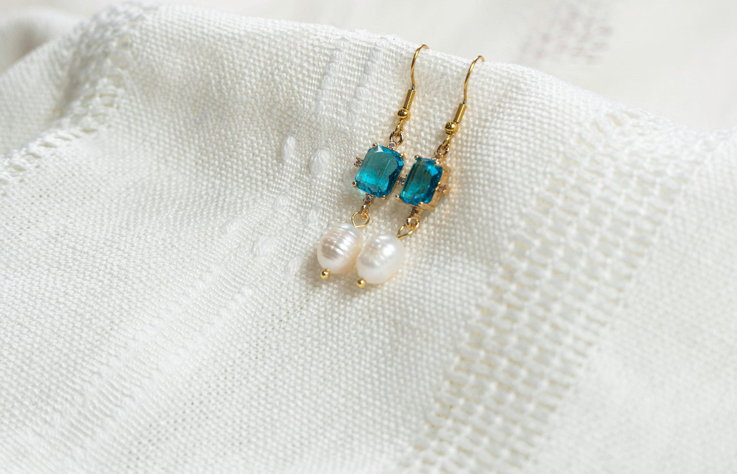 Cyan/Blue Cubic Zirconia Pearl Drop Earrings, Freshwater Pearl, 18K Gold Plated