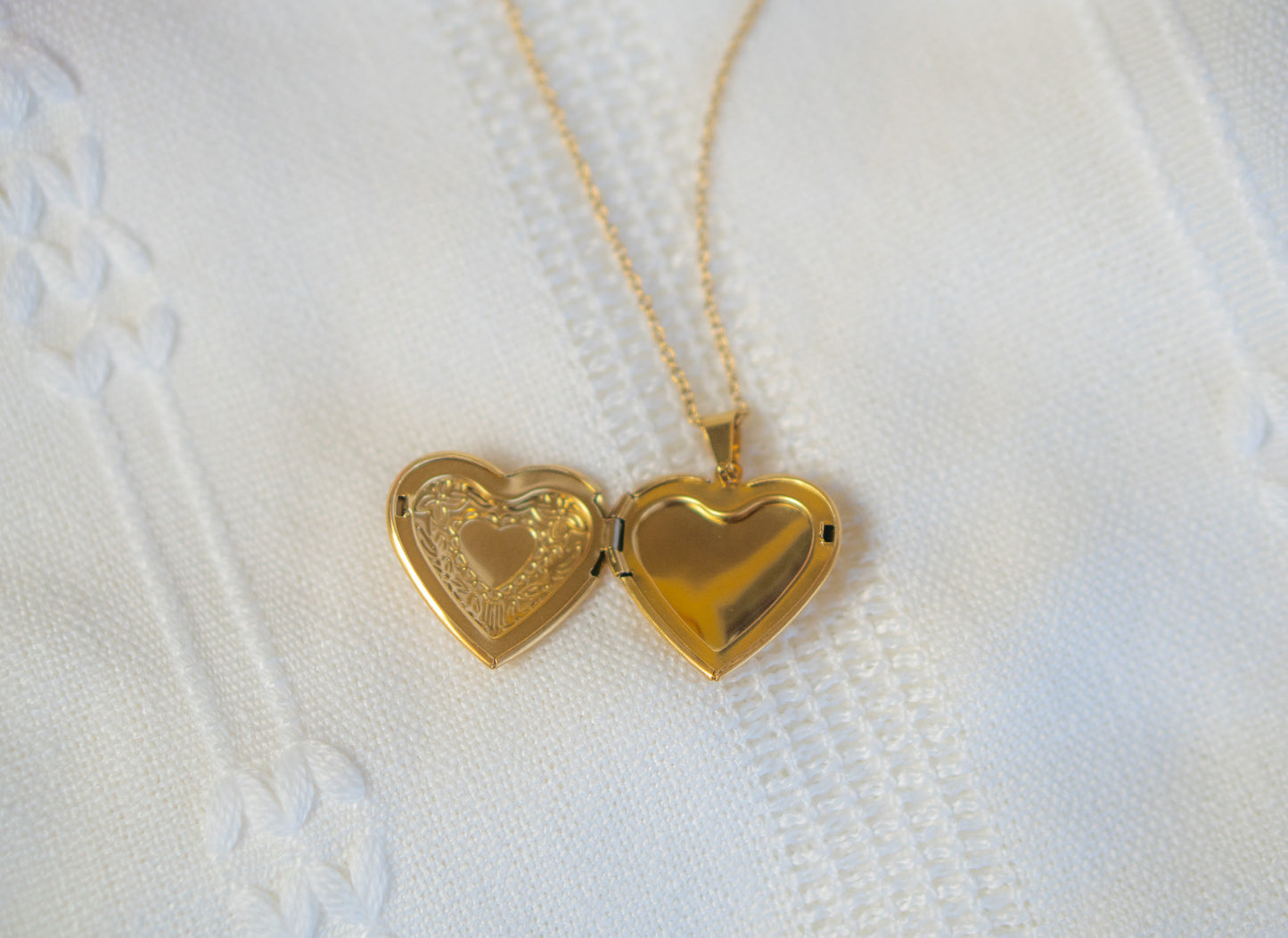 Gold Heart Locket Pendent Necklace