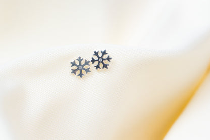 Tiny Dainty Snowflake Stud