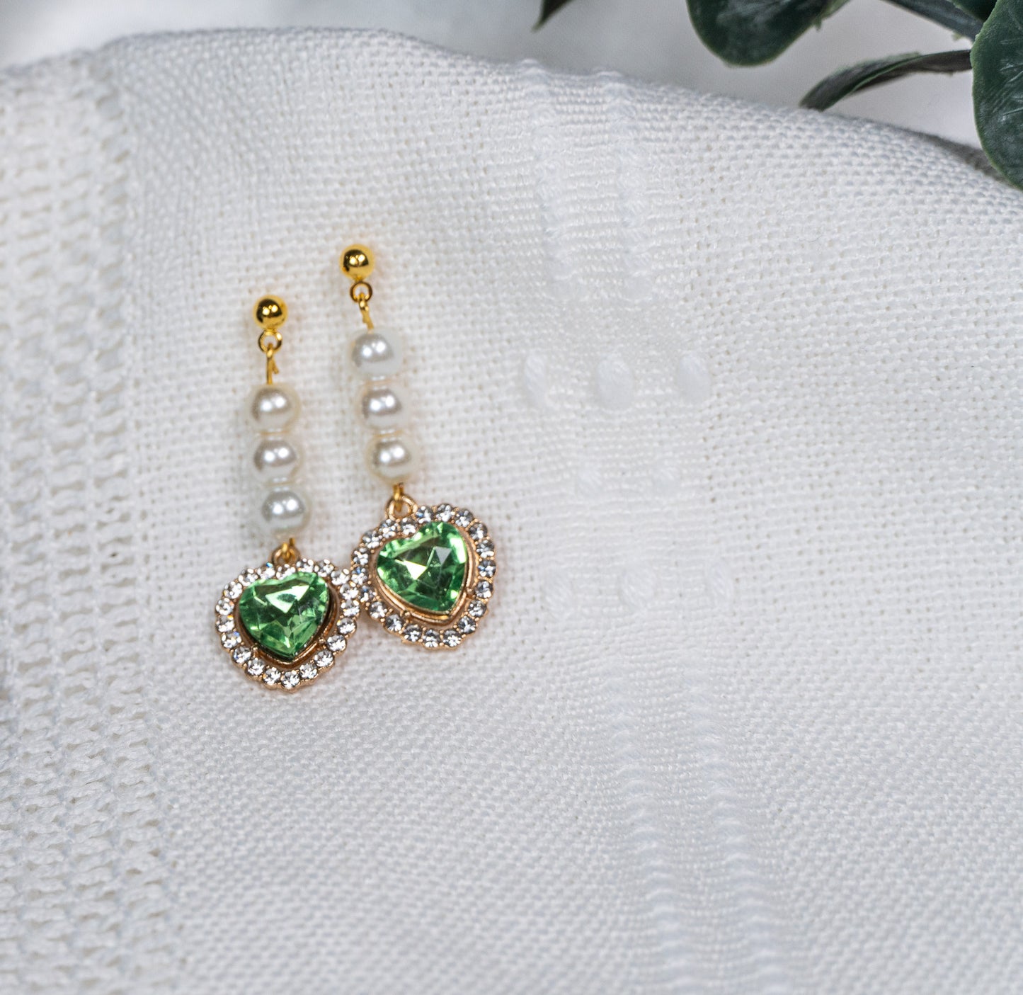 Green Heart Pearl Stud