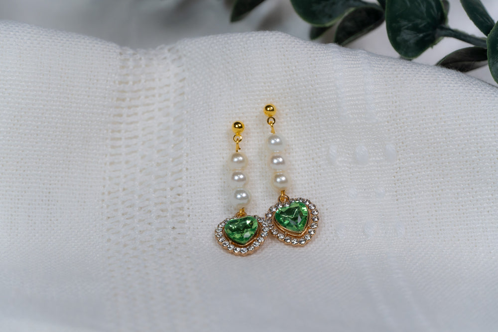 Green Heart Pearl Stud