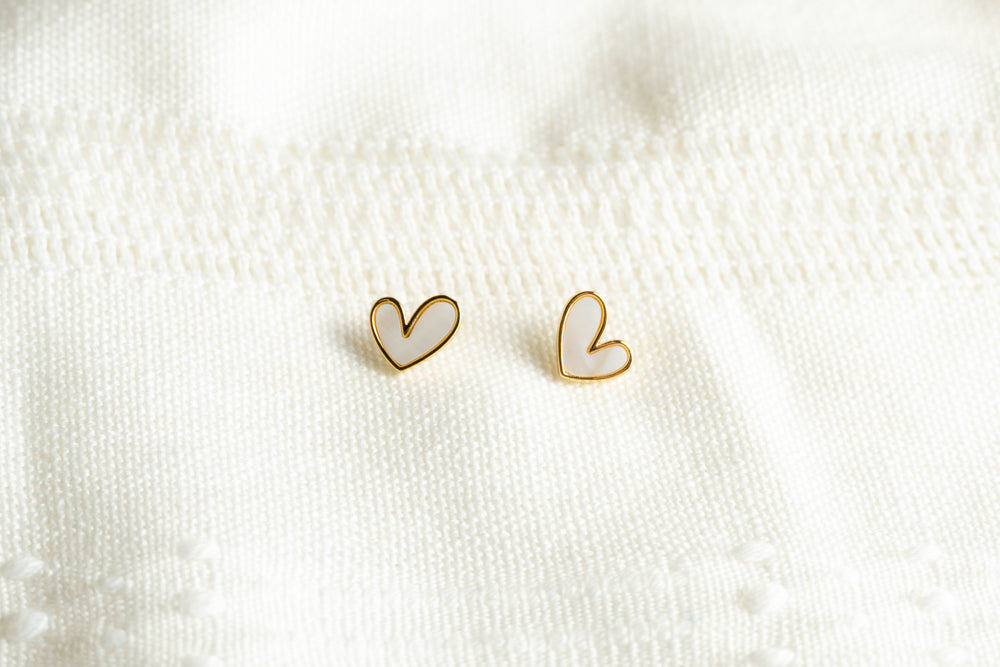 Natural Shell Heart Stud Earrings