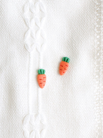 Cute Carrot Stud