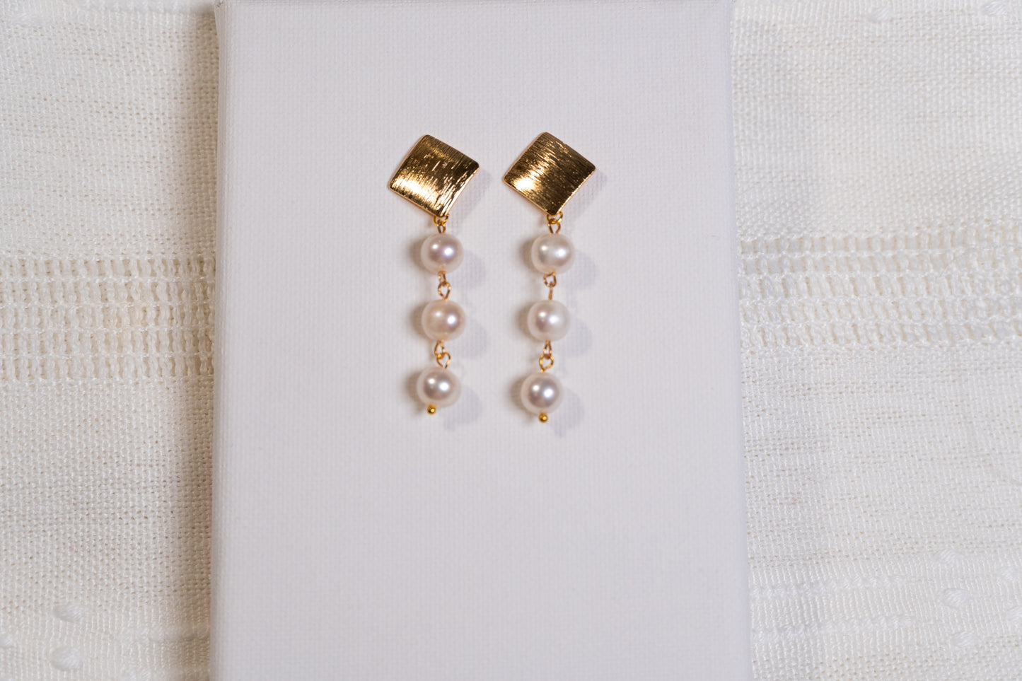 Rhombus Stud Pearl Drop