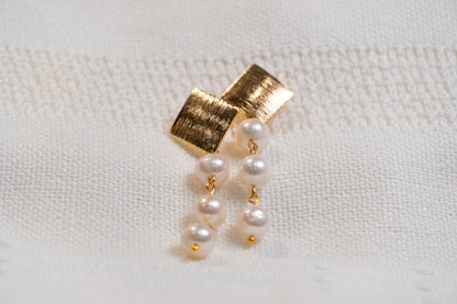 Rhombus Stud Pearl Drop