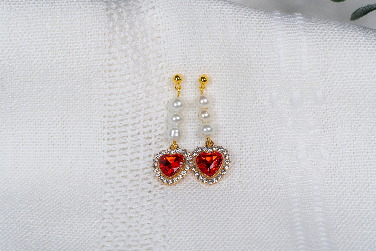 Red Heart Pearl Stud