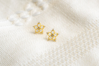 Snowflake Stud in Sterling Silver or Gold