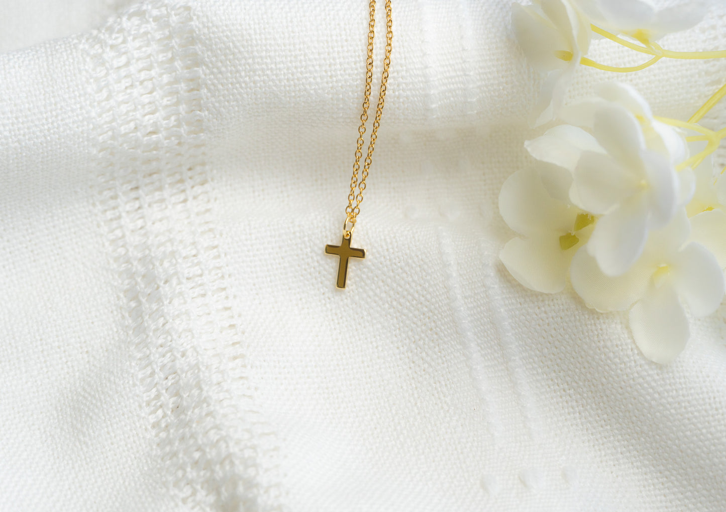 Small Gold Cross Pendant Necklace