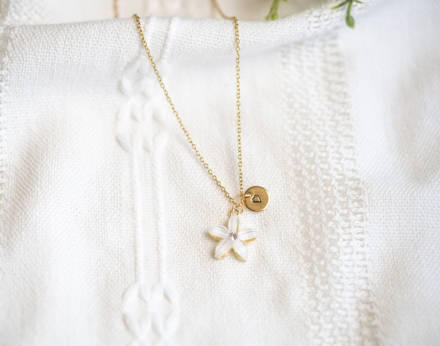 White flower Rhinestone Necklace