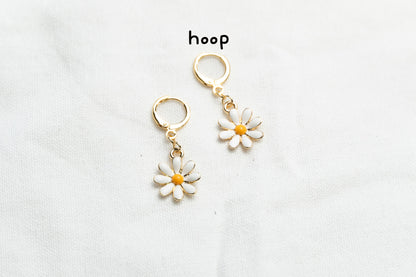 Spring Daisy Flower Earrings