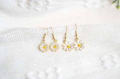 Spring Daisy Flower Earrings