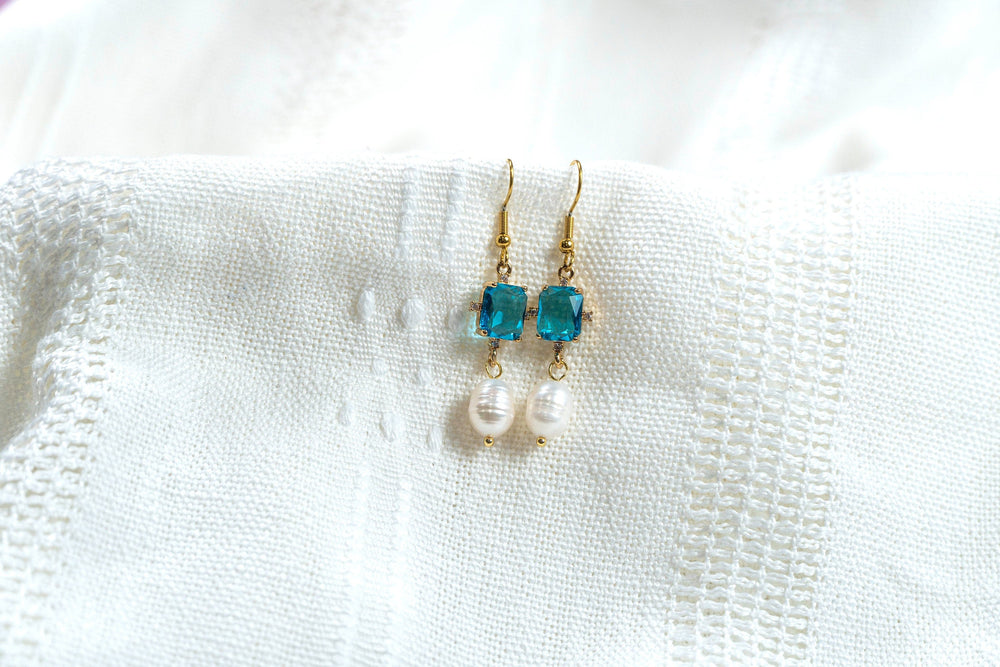 Cyan/Blue Cubic Zirconia Pearl Drop Earrings, Freshwater Pearl, 18K Gold Plated