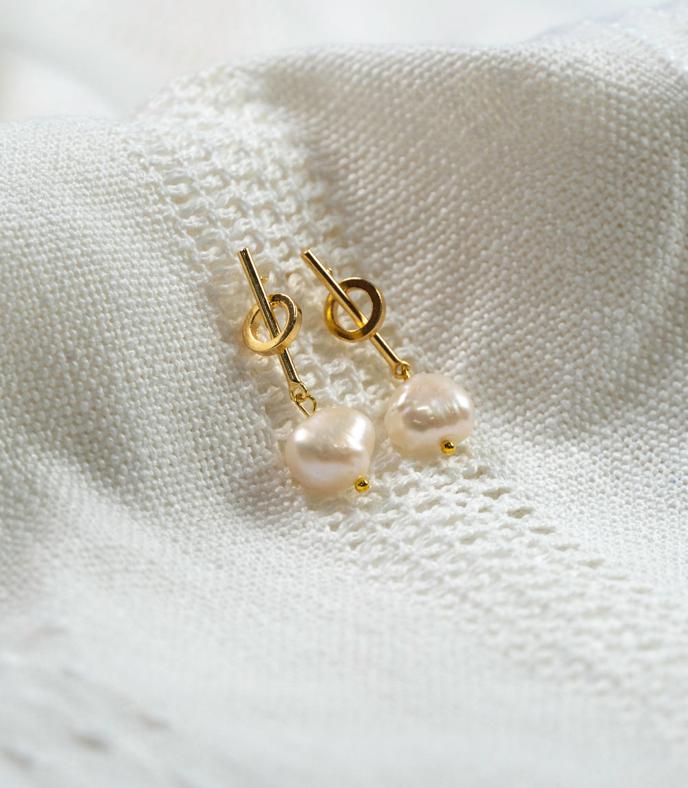 Stick Pearl Stud Earrings